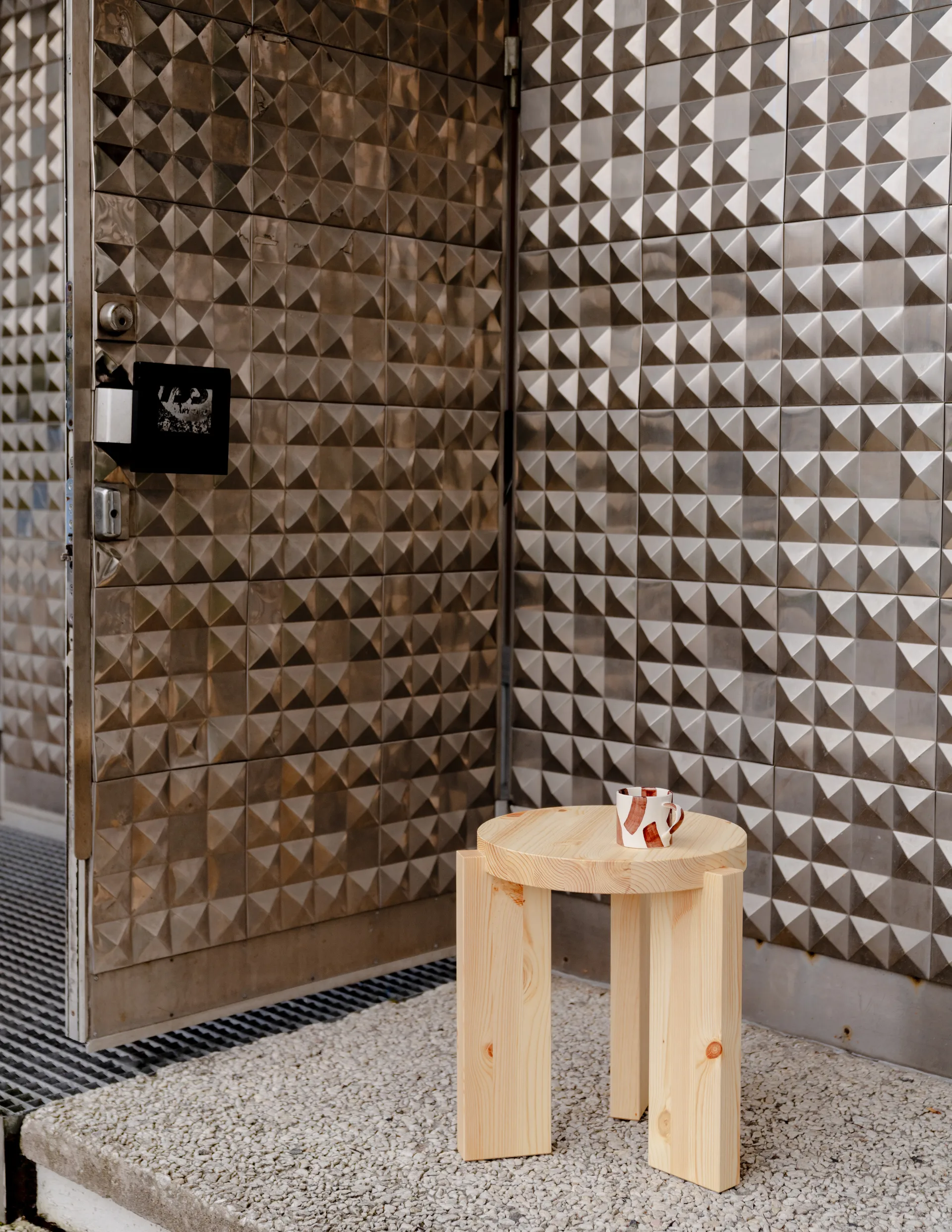 001 Stool stool, Matte oil-waxed pine, Ø40x44 cm Vaarnii