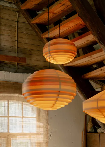 1002 Hans Pendant pendant - Matte oil-waxed pine, Ø46 cm - Vaarnii