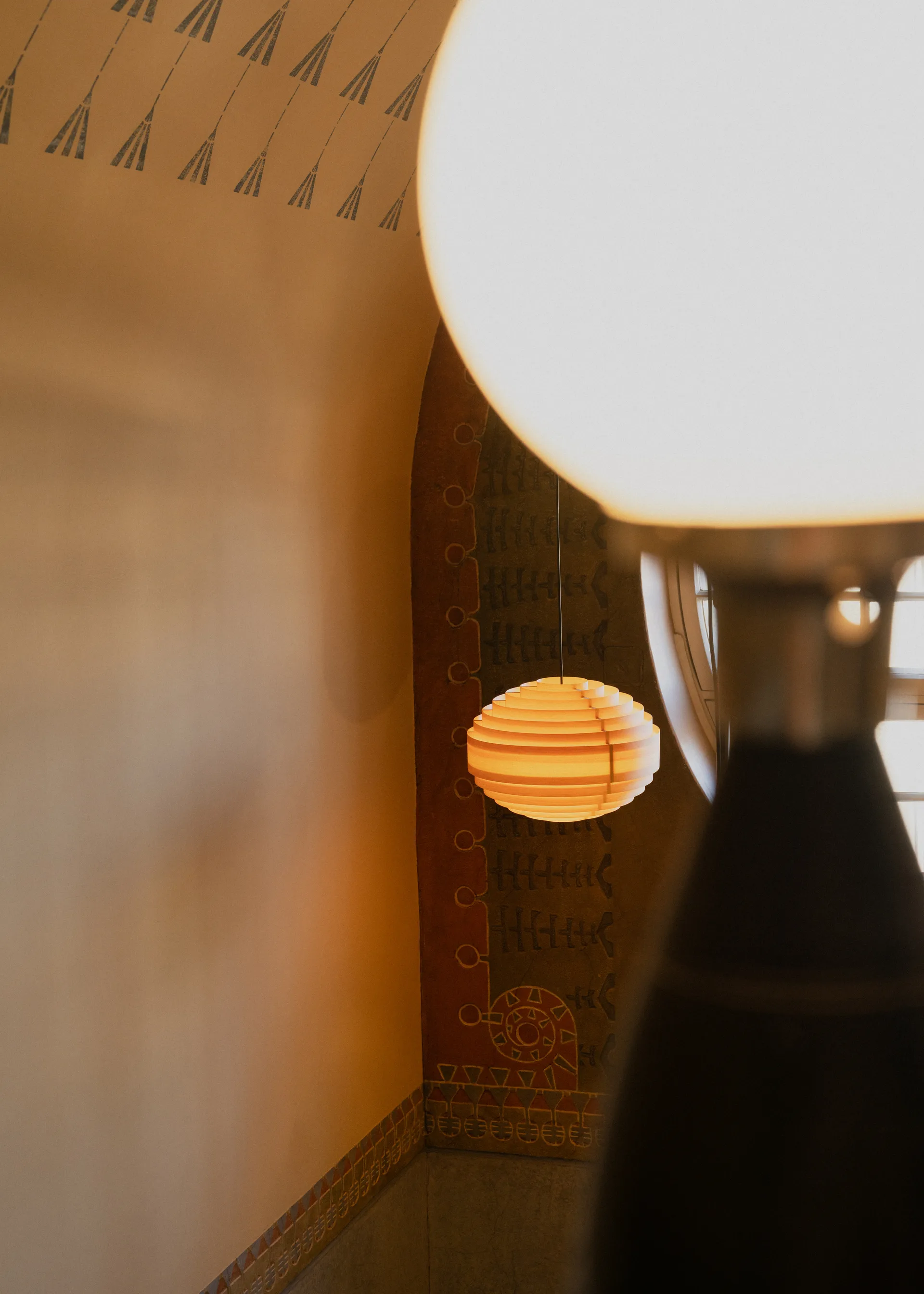 1002 Hans Pendant pendant, Matte oil-waxed pine, Ø46 cm Vaarnii