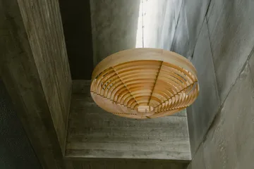 1003 Hans Pendant pendant - Matt oil-waxed pine, XL Ø90 cm - Vaarnii