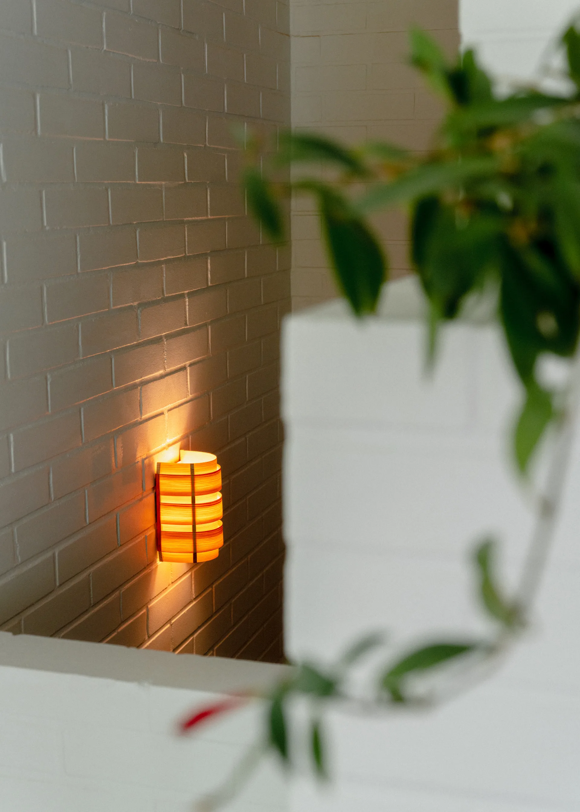 1004 Hans Wall Light, Matte oil-waxed pine, 16x24 cm Vaarnii