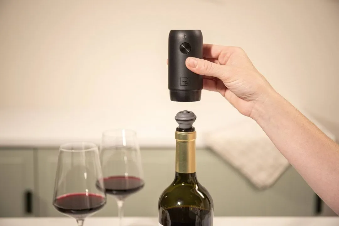 Vacuvin Wine Saver electric vacuum pump, Black Vacuvin