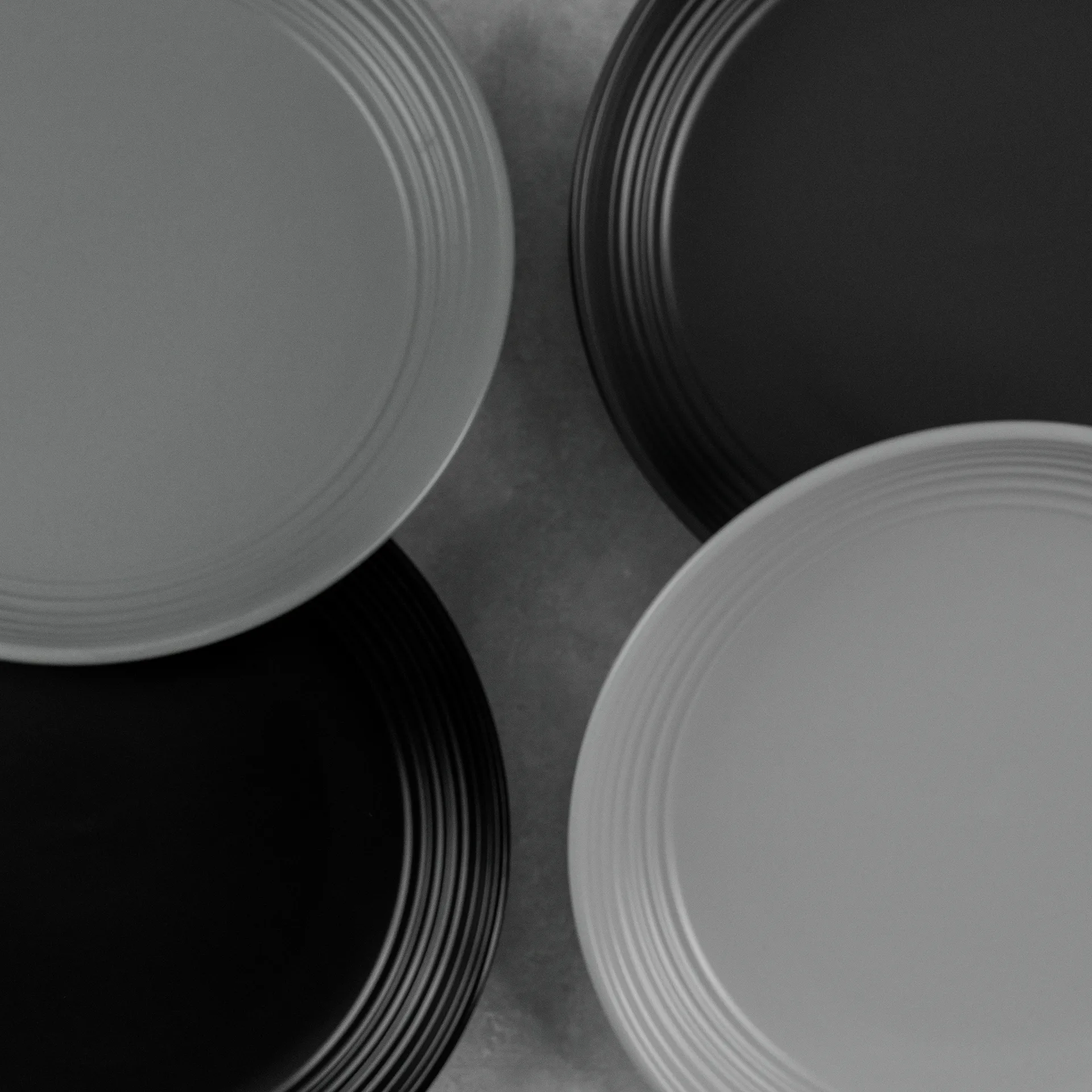 Gastro plate Ø25 cm 4-pack, White. sandgrey. antracit. black Vargen & Thor