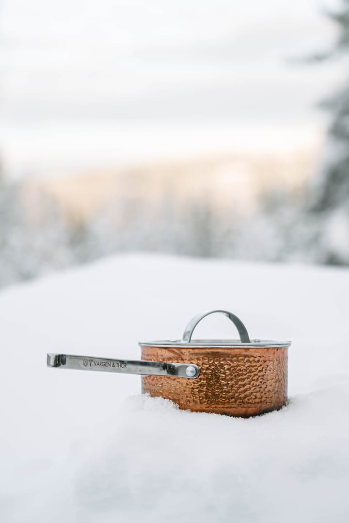 Mjölner hammered copper saucepan with lid - Vera. 1.6 L - Vargen & Thor