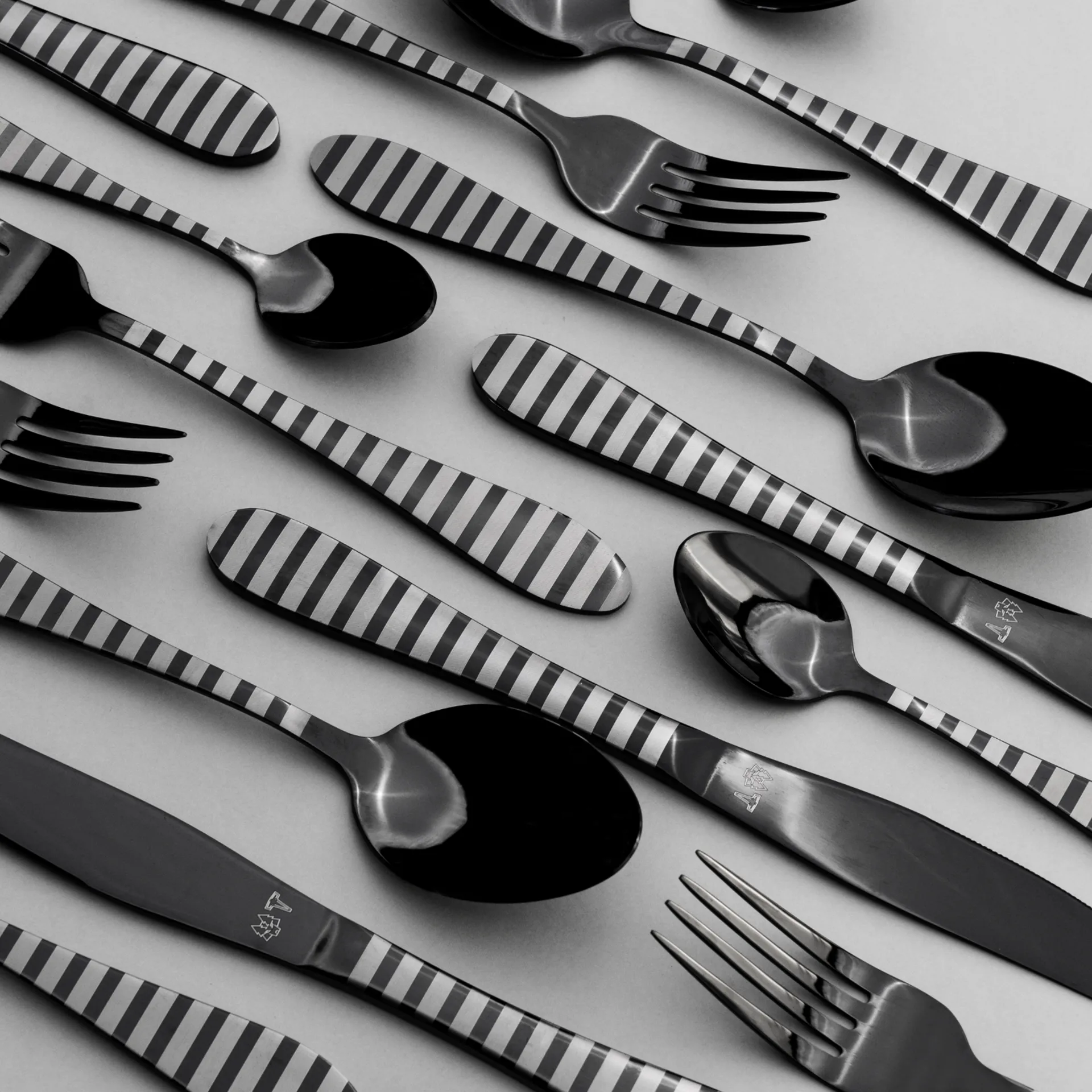 Zebra cutlery, 16 pieces Vargen & Thor