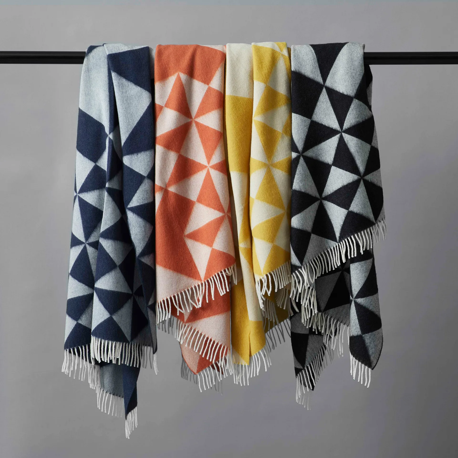 Mirror throw 130x190 cm, Yellow Verpan