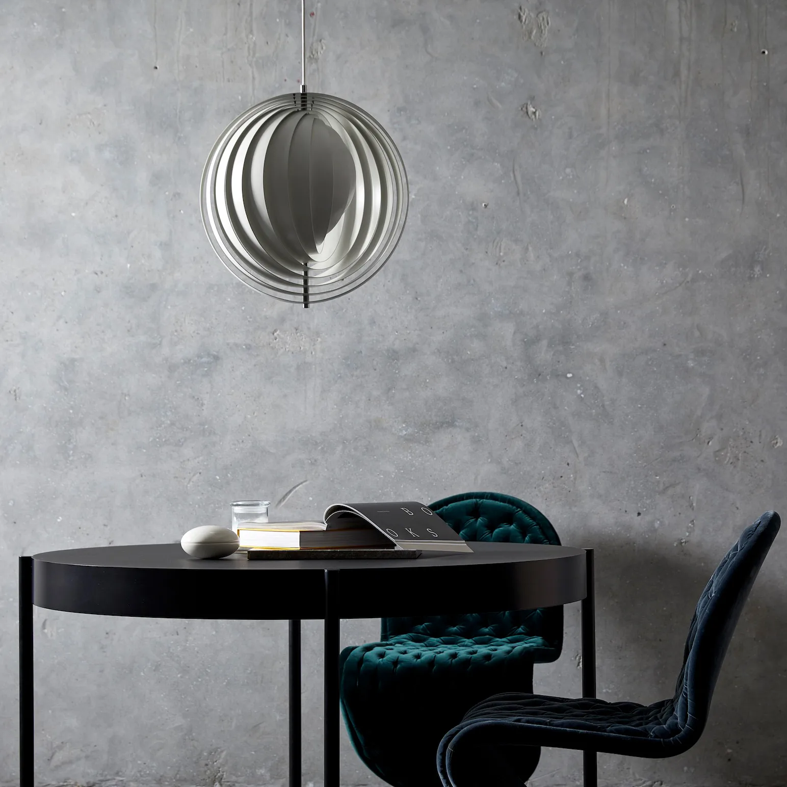 Moon pendant lamp, White, Ø44,5 cm Verpan
