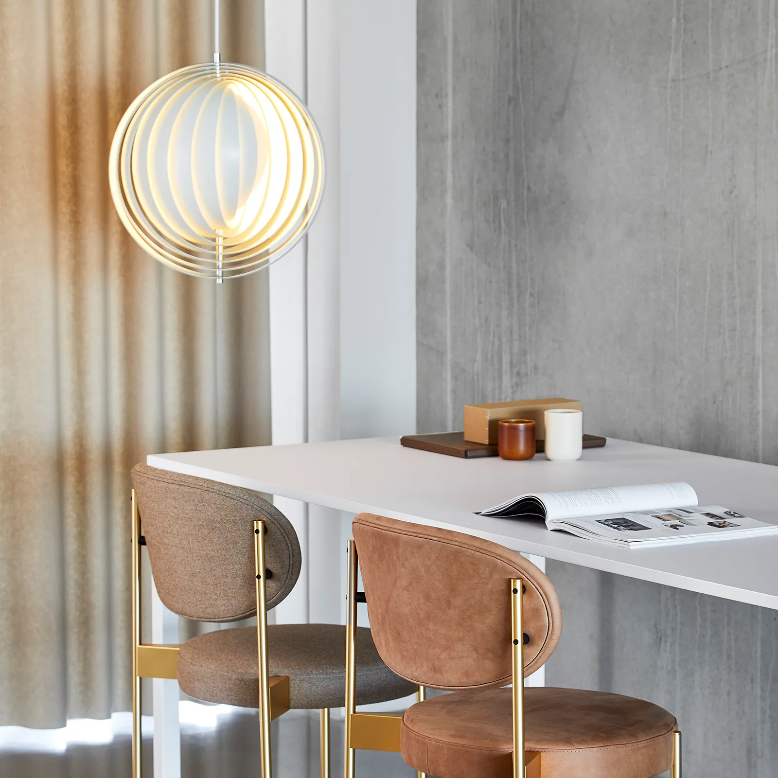 Moon pendant lamp, White, Ø44,5 cm Verpan