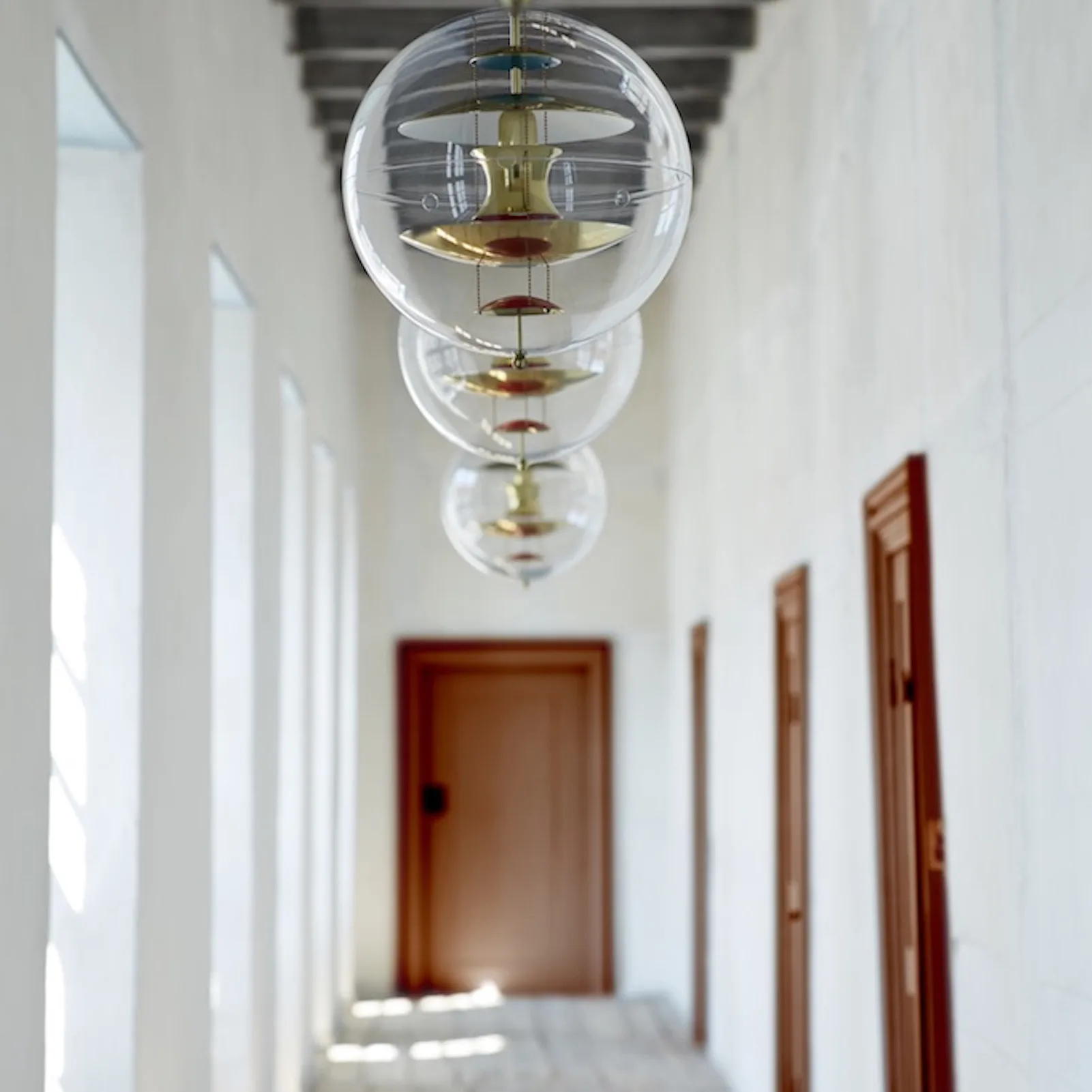 VP Globe Brass pendant lamp, Ø40 cm Verpan