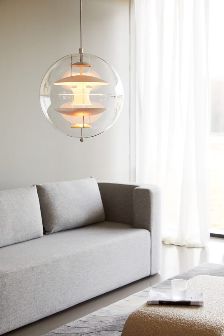 VP Globe Warm Peach ceiling lamp, Ø40 cm Verpan