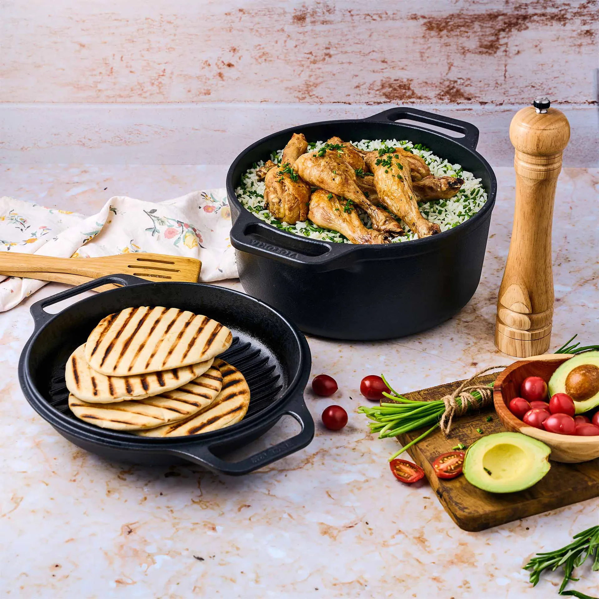 Cast iron Dutch oven and grill pan, pre-seasoned, 2 pieces Victoria