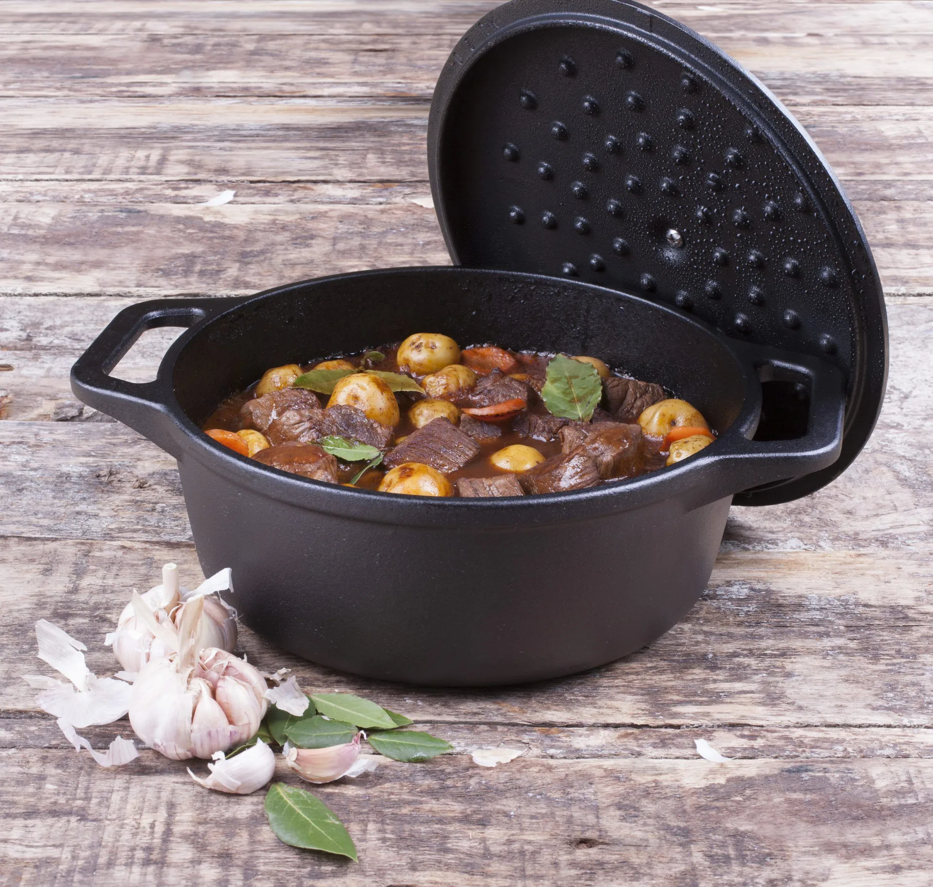 Cast Iron Pot 3.8 l, Black Victoria
