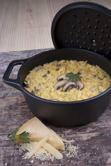 Cast Iron Pot 3.8 l - Black - Victoria