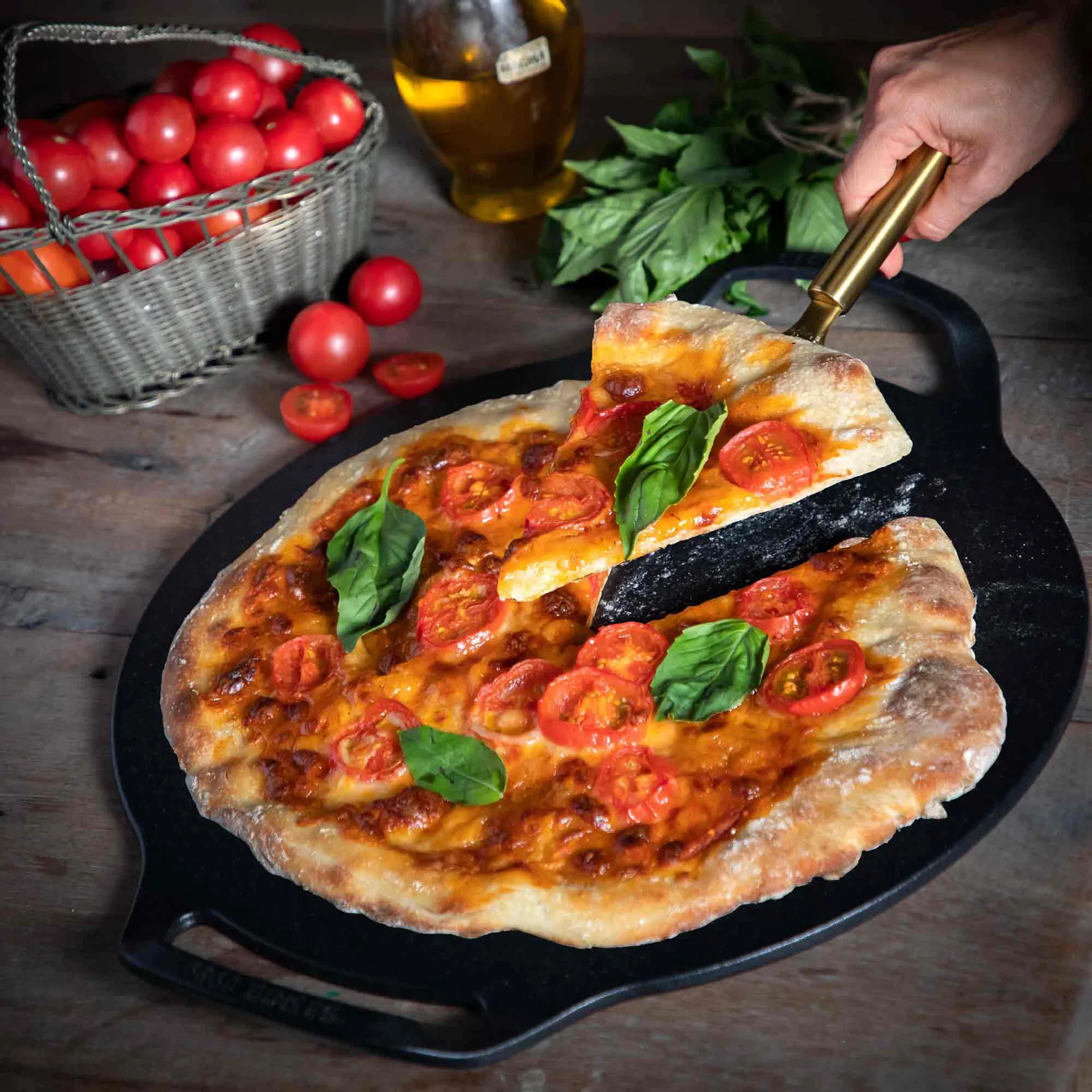 Victoria pizza stone Ø38 cm, Black Victoria