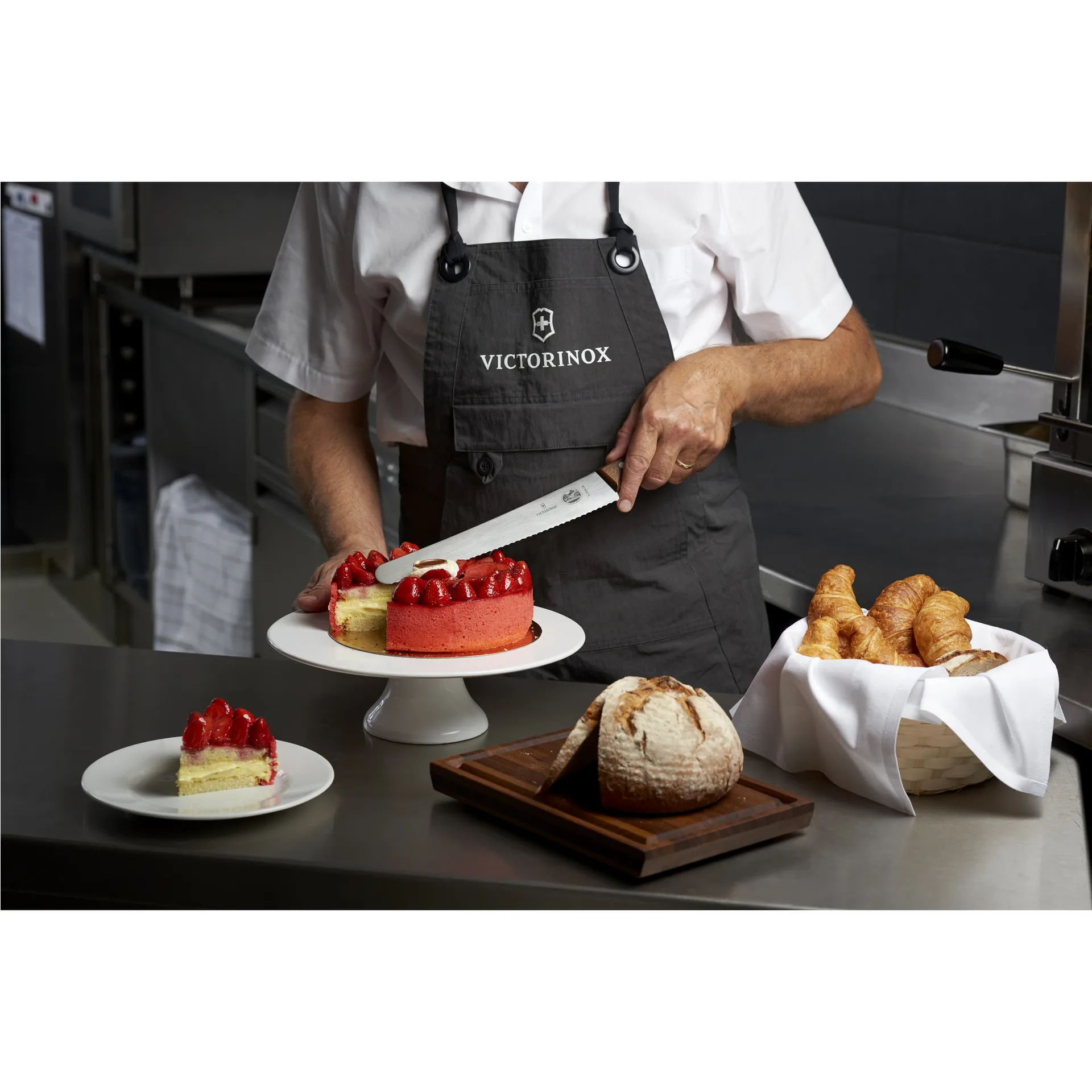 Wood bread knife 26 cm, Stainless steel-maple Victorinox