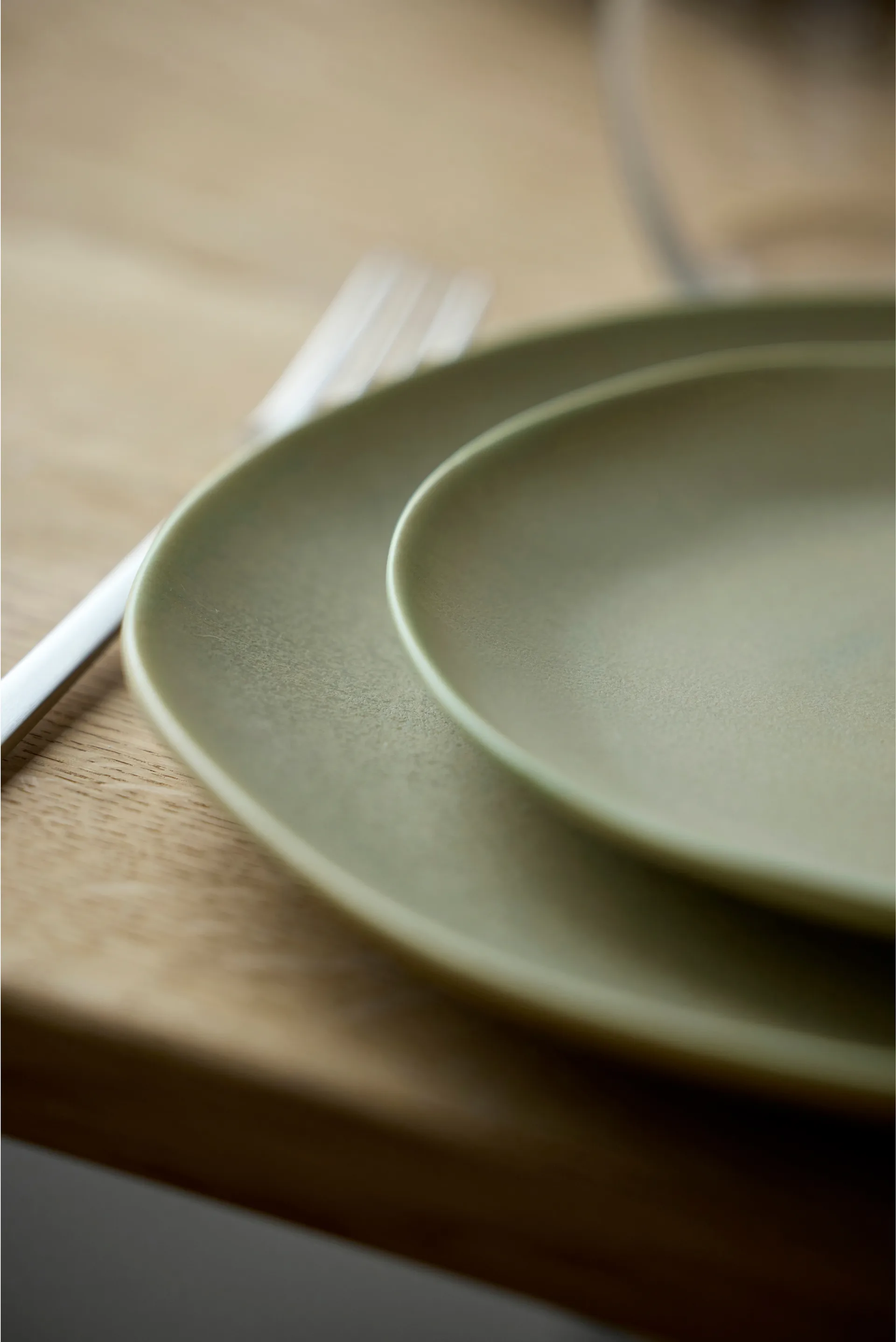 Shoku plate Ø27 cm, Pure Green Villa Collection
