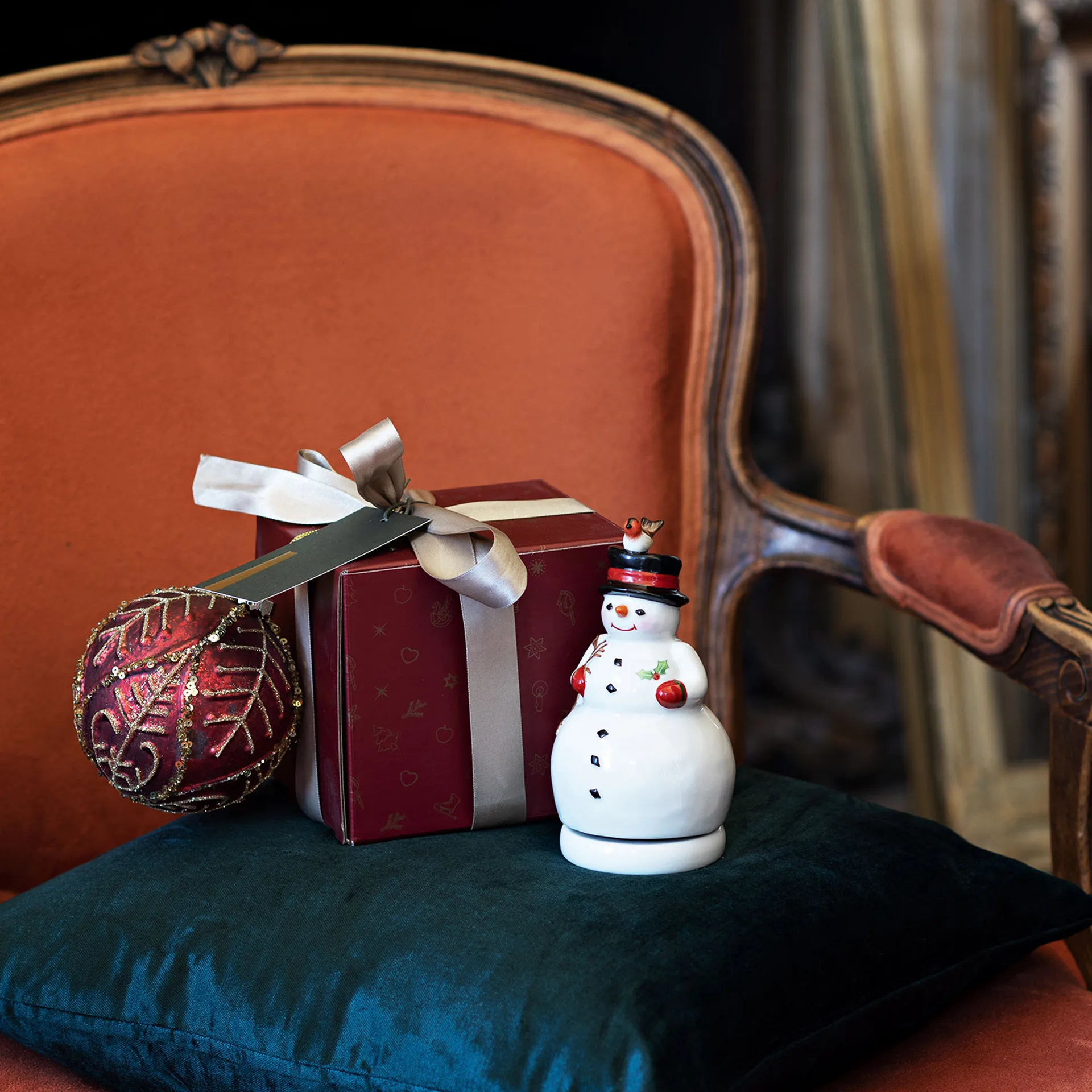 Nostalgic Melody Snowman music box, White Villeroy & Boch