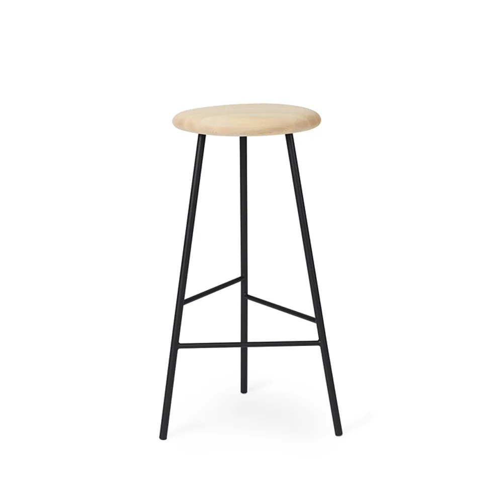 Pebble barstool, Ash oil, h.75, black legs Warm Nordic