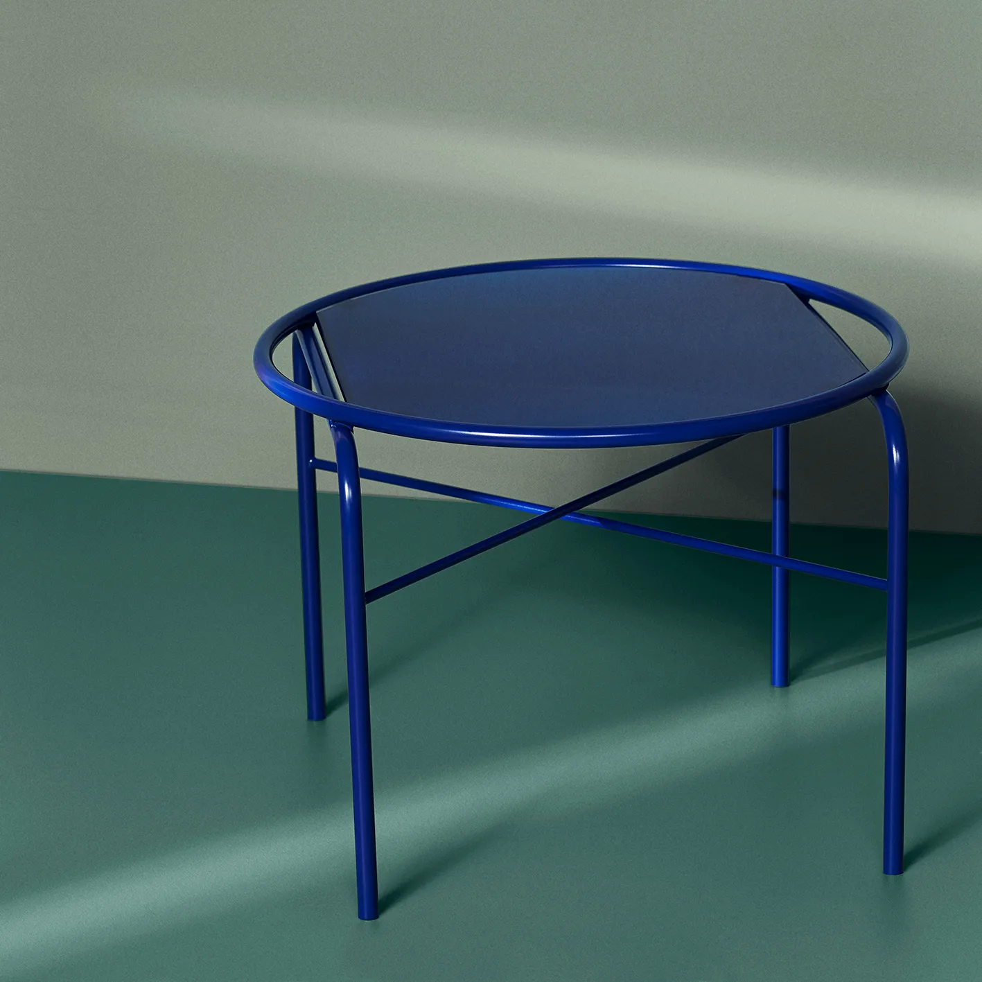 Secant coffee table Ø60 cm, Cobalt blue Warm Nordic