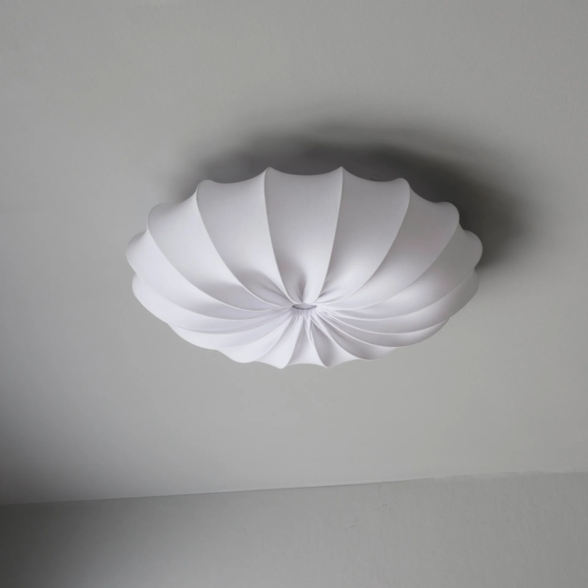 Anna ceiling lamp, small 40 Watt & Veke