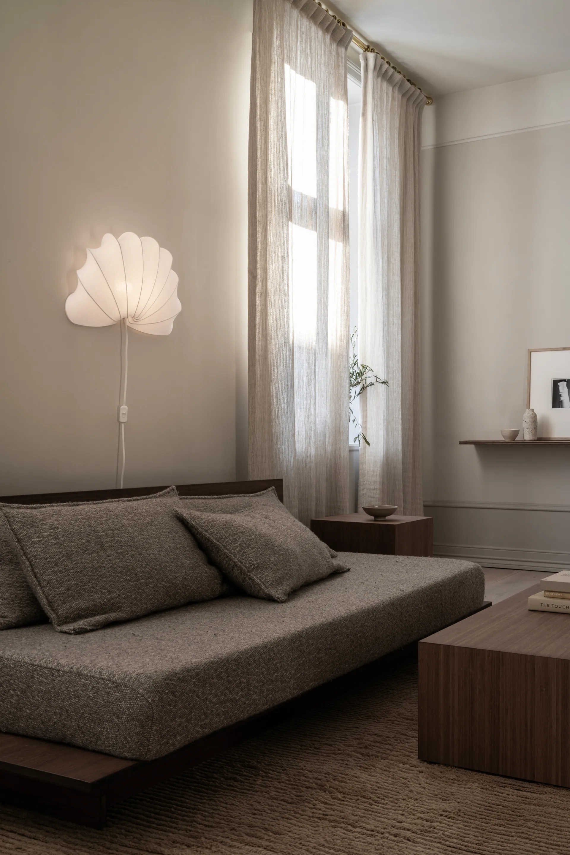 Anna wall lamp L 54 cm, White cotton Watt & Veke