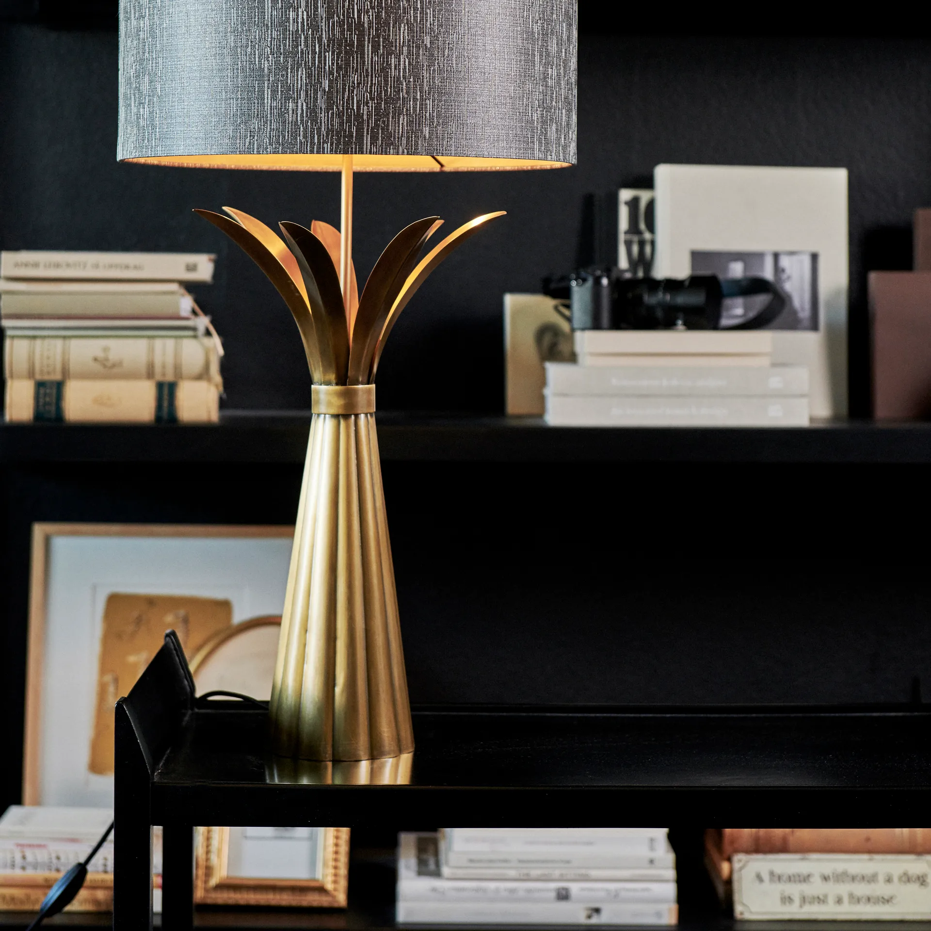 Claire lamp base, antique brass Watt & Veke