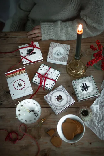 Julemorgen matches - House - Wik & Walsøe