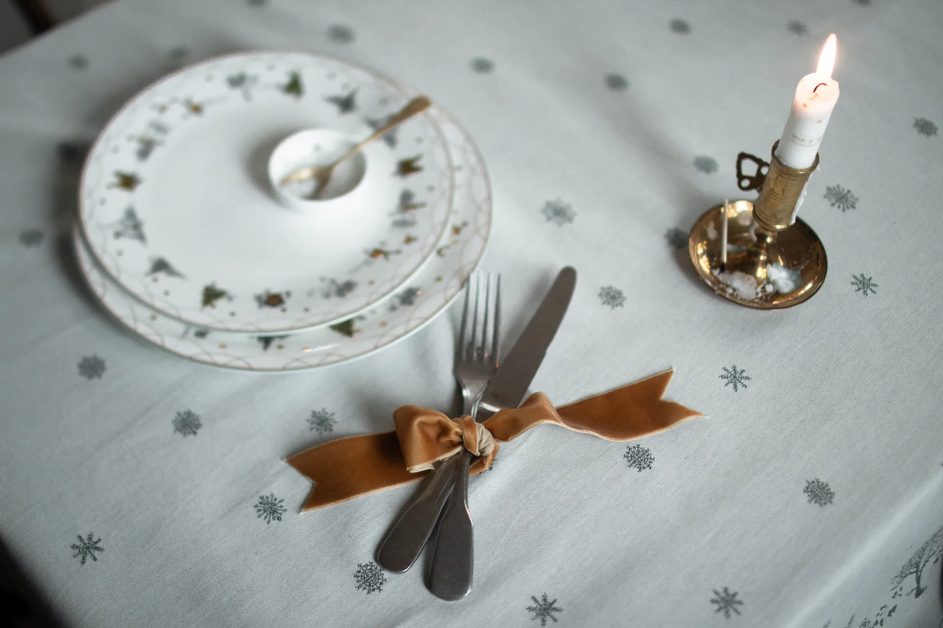 Julemorgen tablecloth, White-green, 140x240 cm Wik & Walsøe