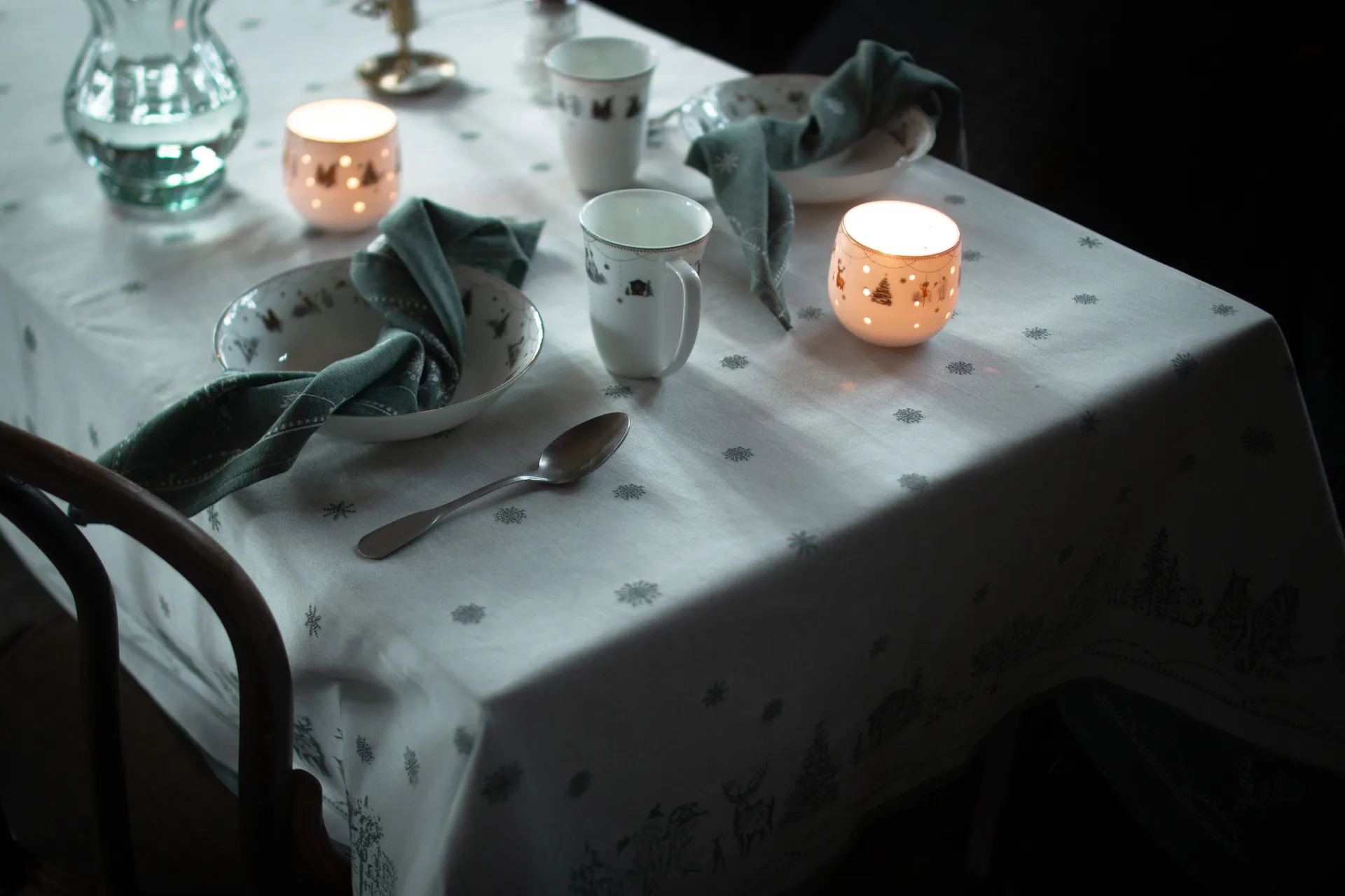 Julemorgen tablecloth, White-green, 140x300 cm Wik & Walsøe