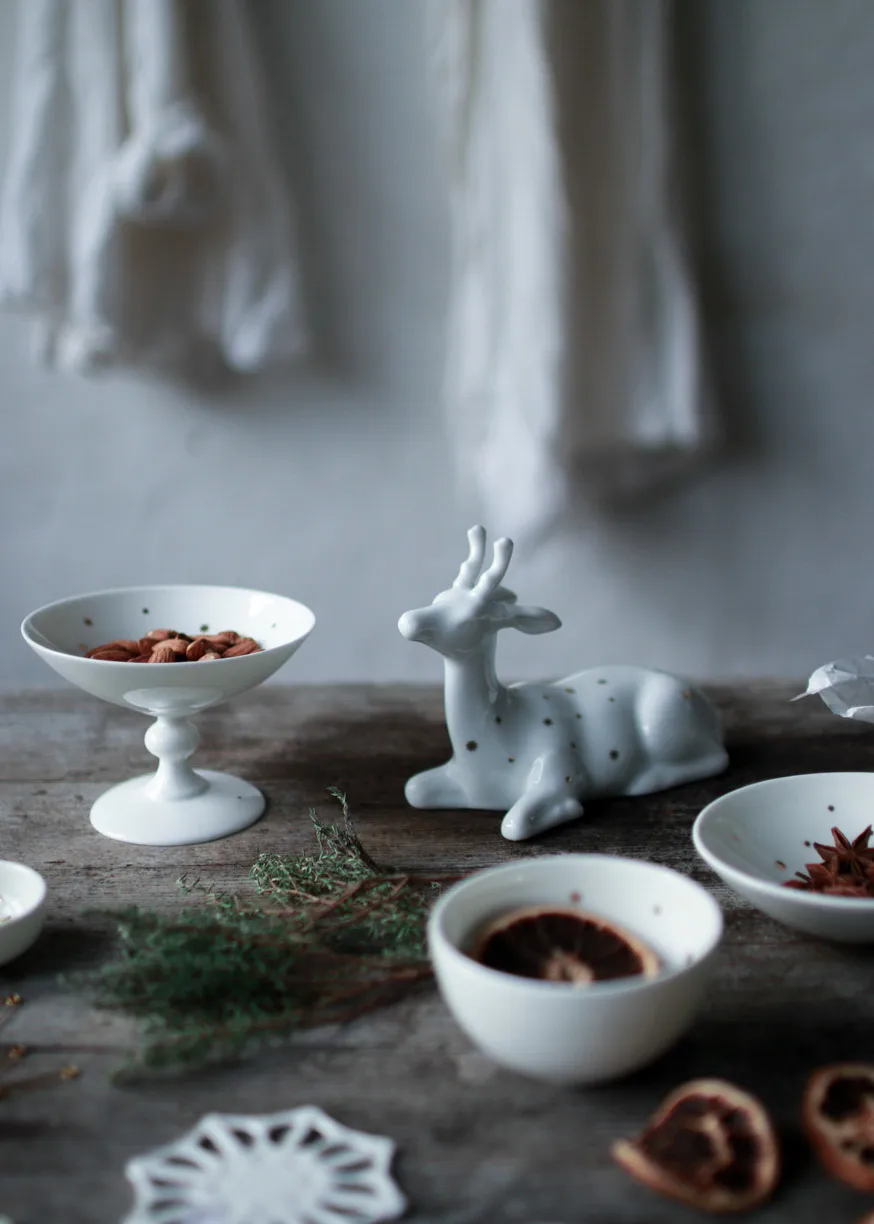 Starfall bowl on foot 12 cm, White Wik & Walsøe