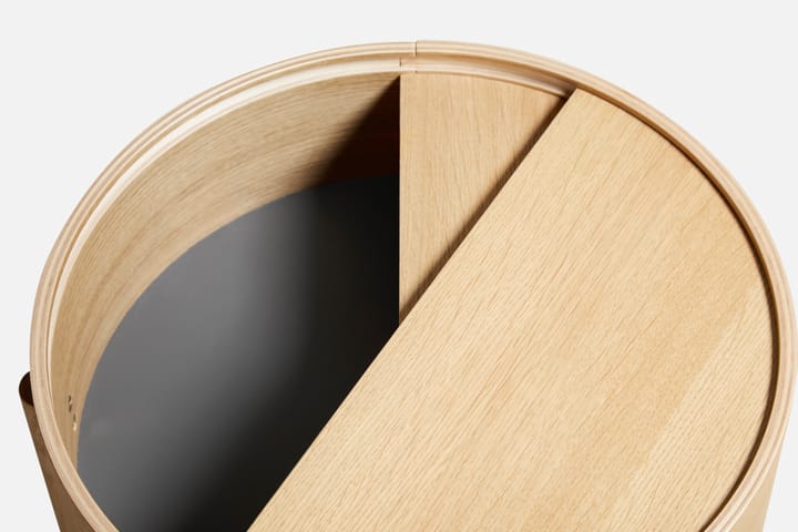 Arc side table, White pigmented oak Woud