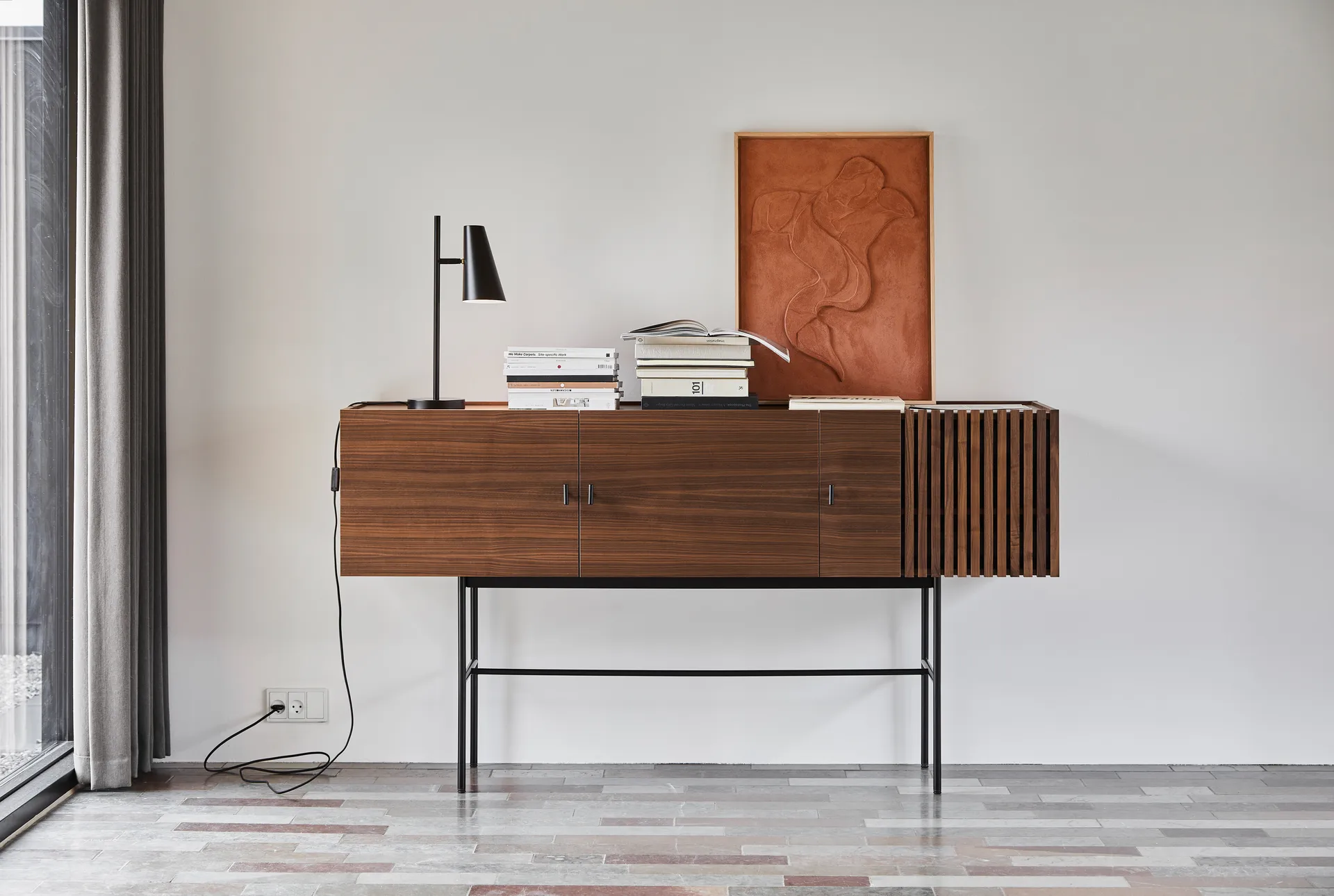 Array side table, 180 cm, Walnut Woud