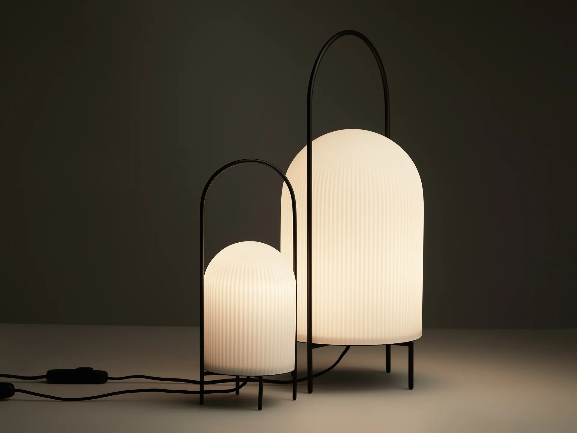 Ghost floor lamp, Black-white opal glass Woud