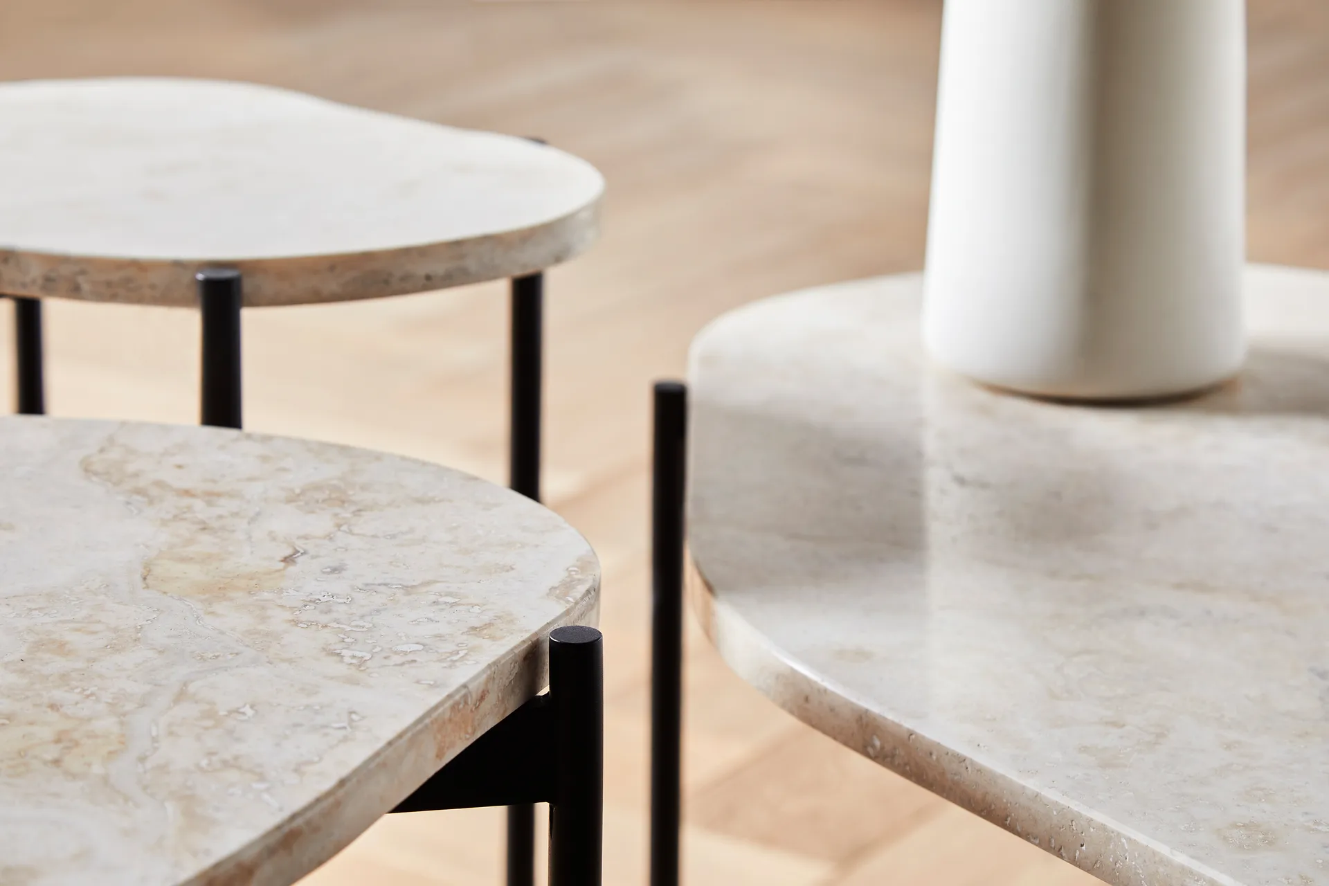 La Terra occasional table. medium, Ivory Woud