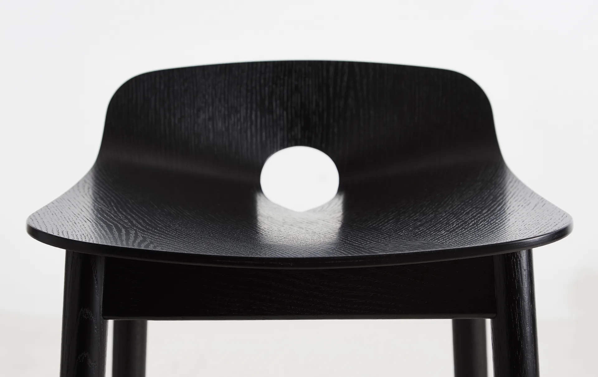 Mono barstool, Black Woud