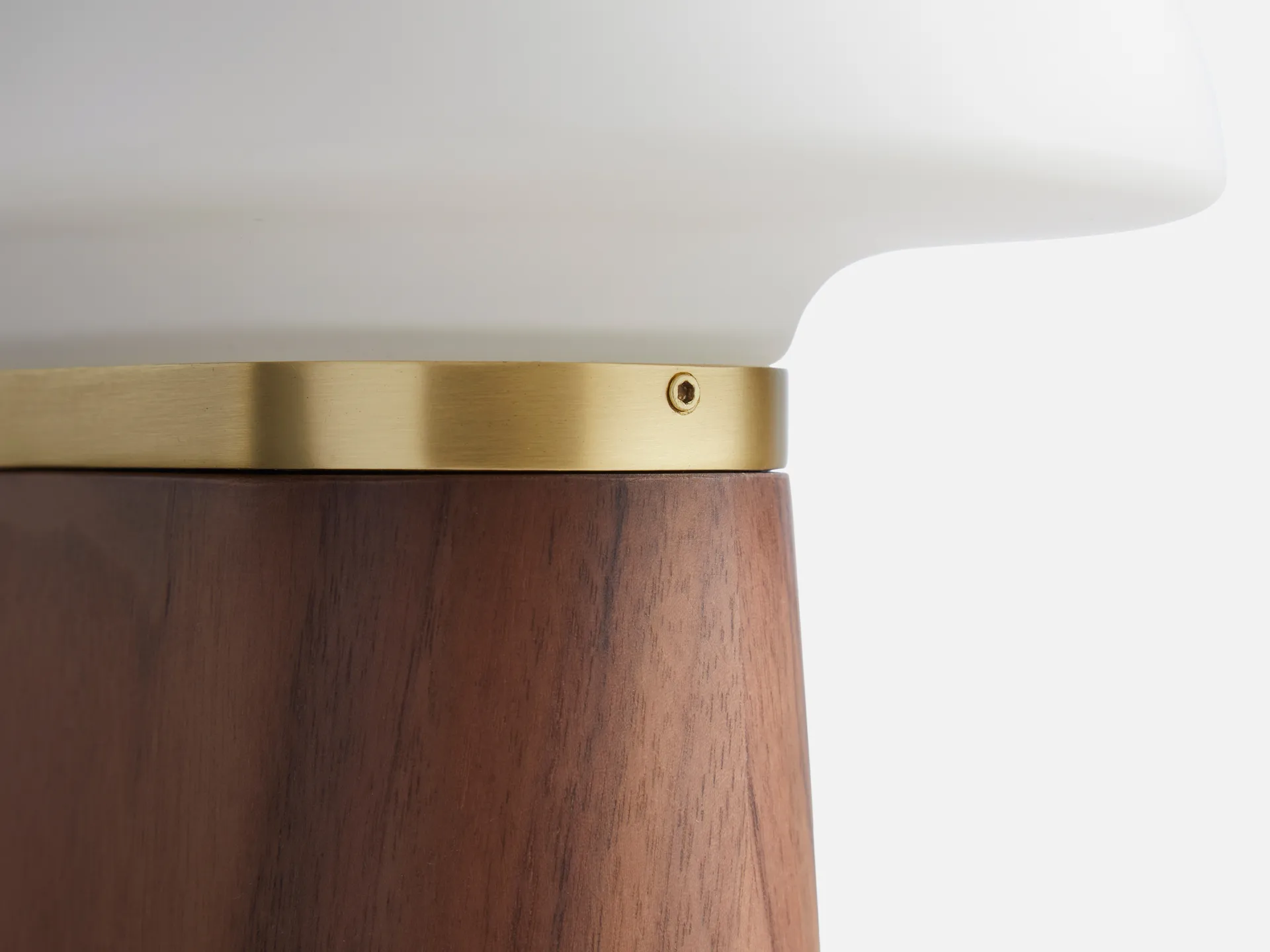 Nova table lamp, Walnut Woud