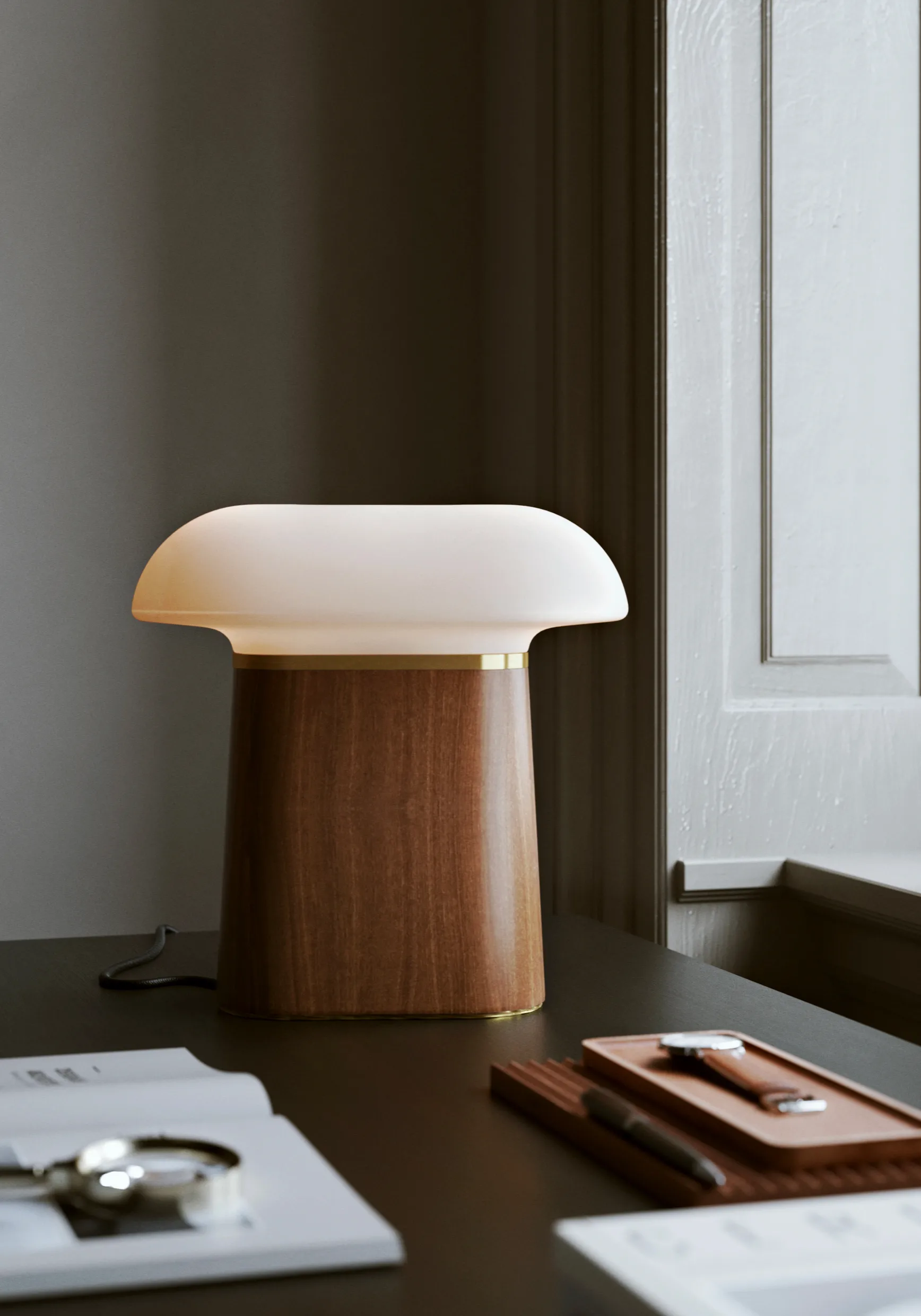 Nova table lamp, Walnut Woud