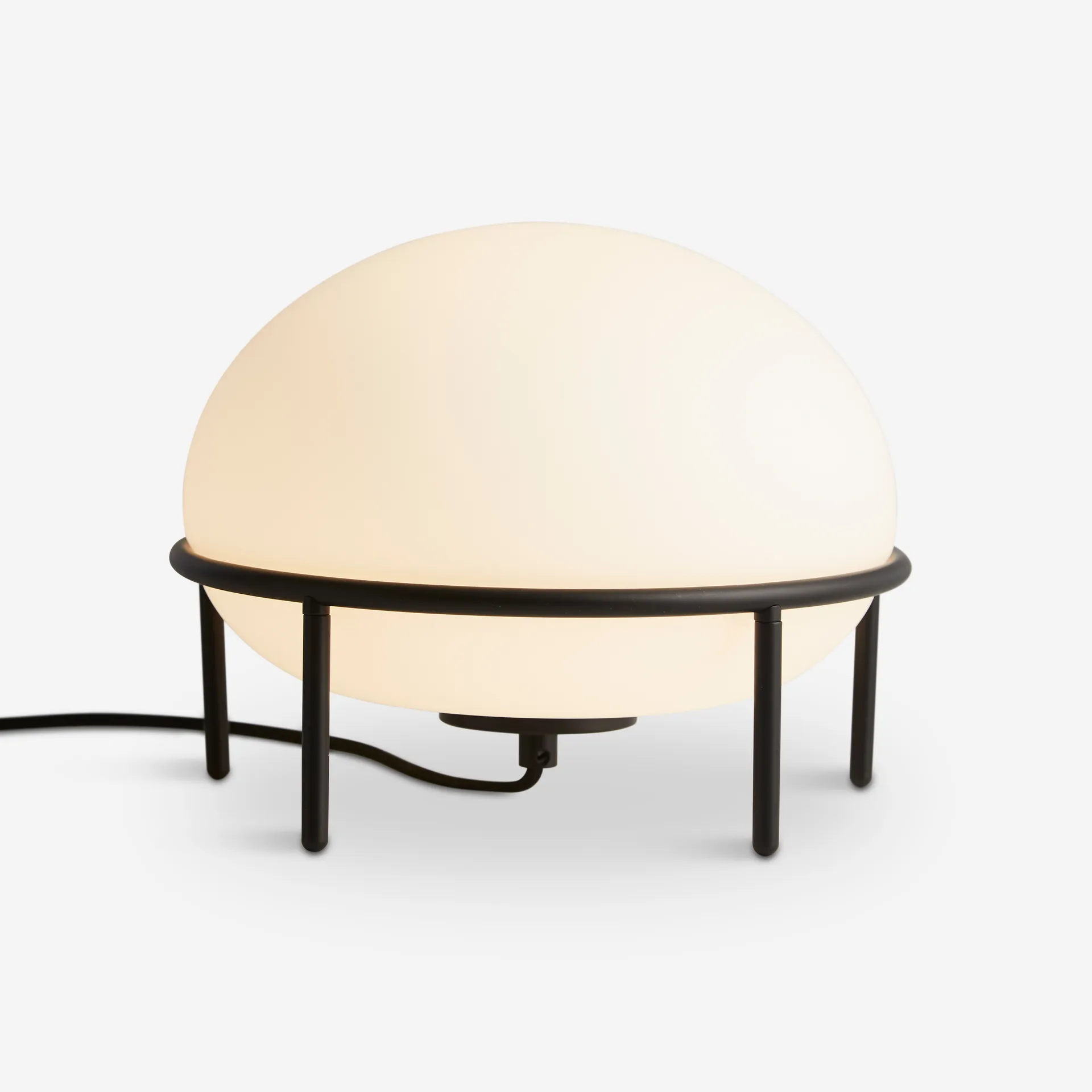 Pump table lamp, black/ opal Woud