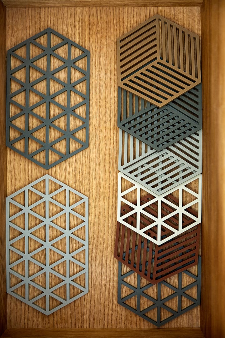 Hexagon trivet - Dark Camel - Zone Denmark