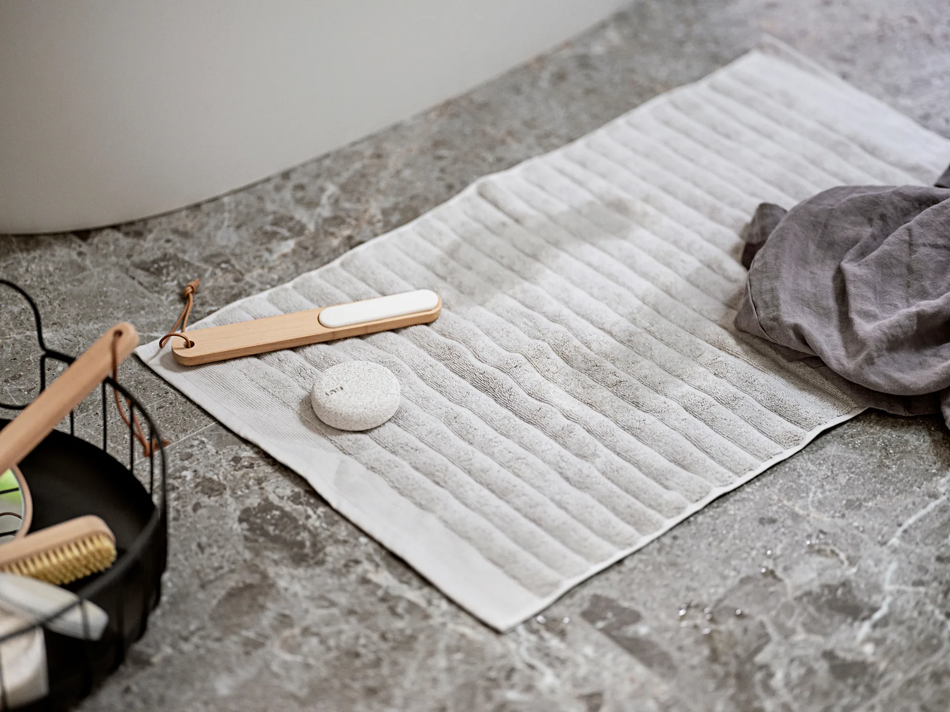 Inu bathroom mat 50x80 cm, White Zone Denmark