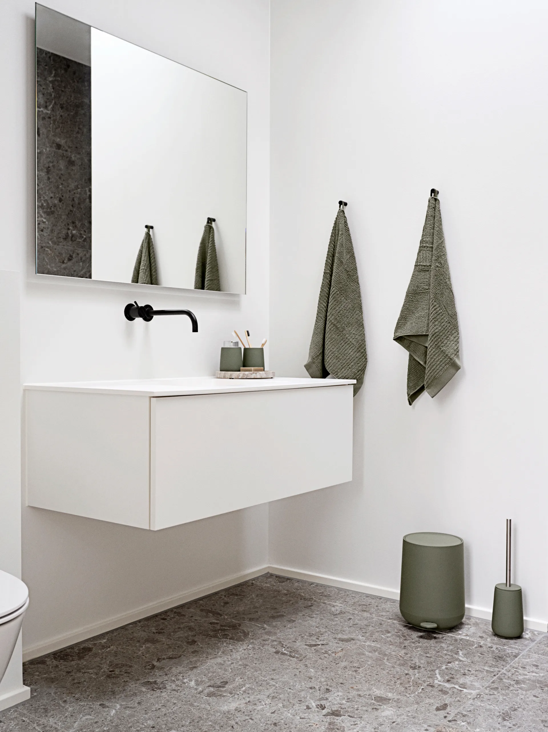 Nova toilet brush, Olive green Zone Denmark