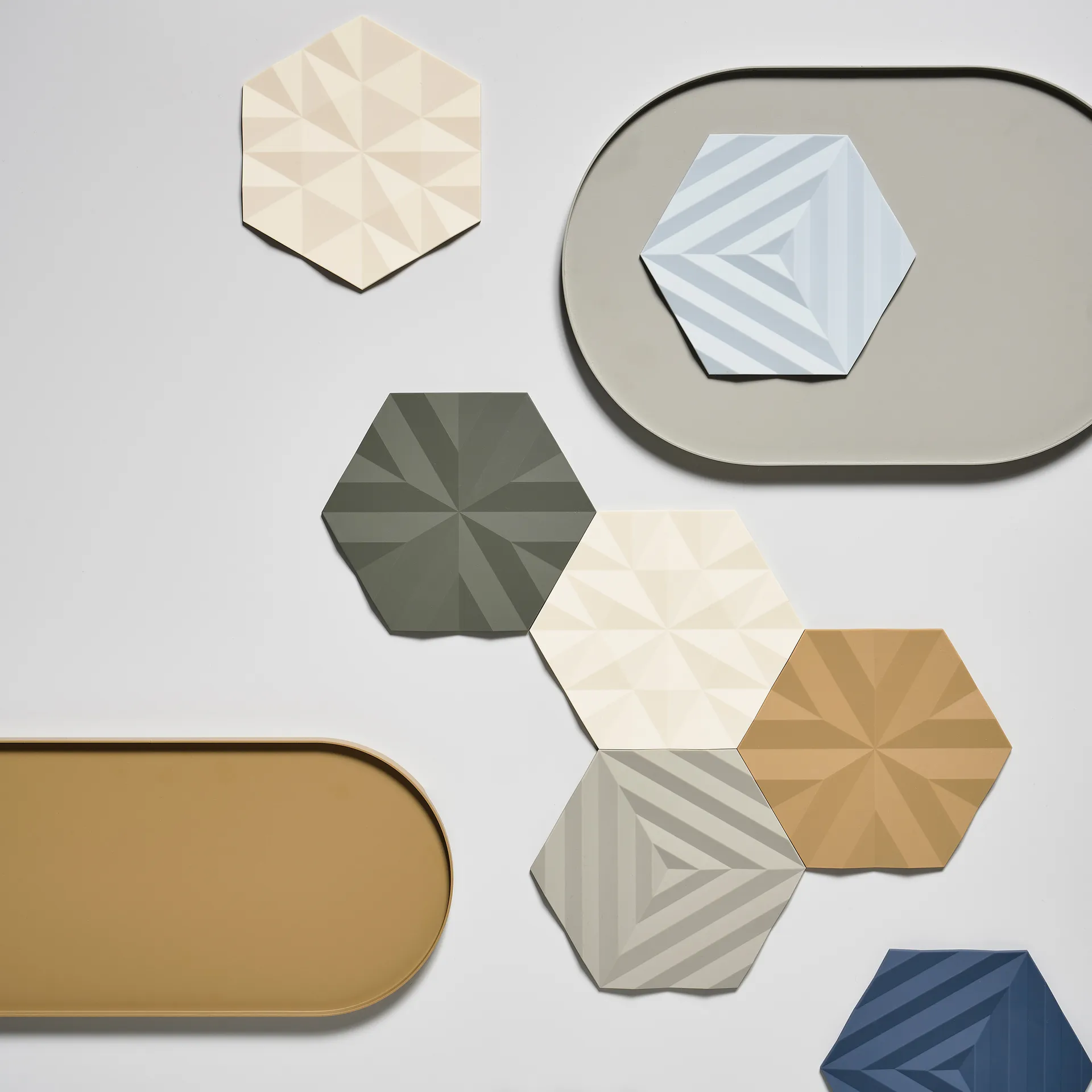 Ori Flake trivet 14x16 cm, khaki Zone Denmark