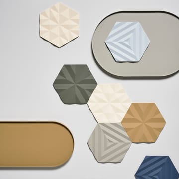 Ori Flake trivet 14x16 cm - khaki - Zone Denmark