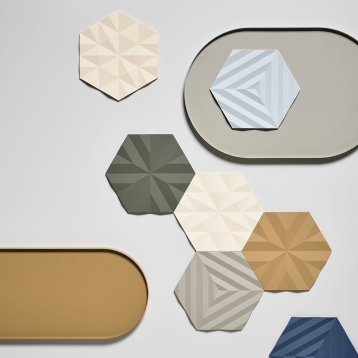 Ori Flake trivet 14x16 cm, olive taupe Zone Denmark