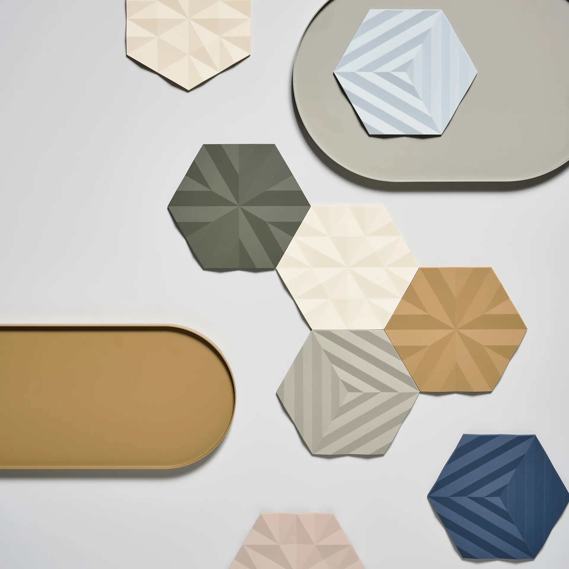 Ori Fold trivet 14x16 cm, bit of blue Zone Denmark