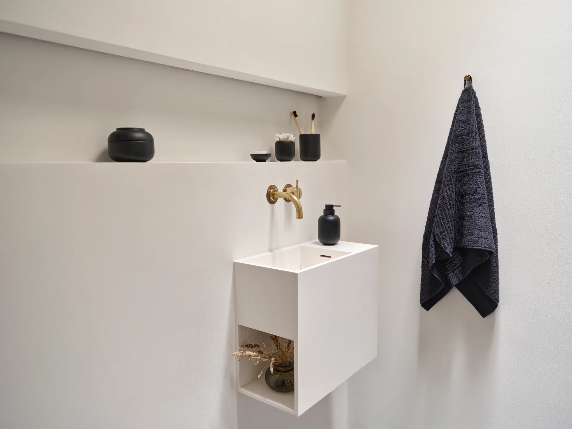 Sensu jar with lid Ø6.5x9 cm, Black Zone Denmark