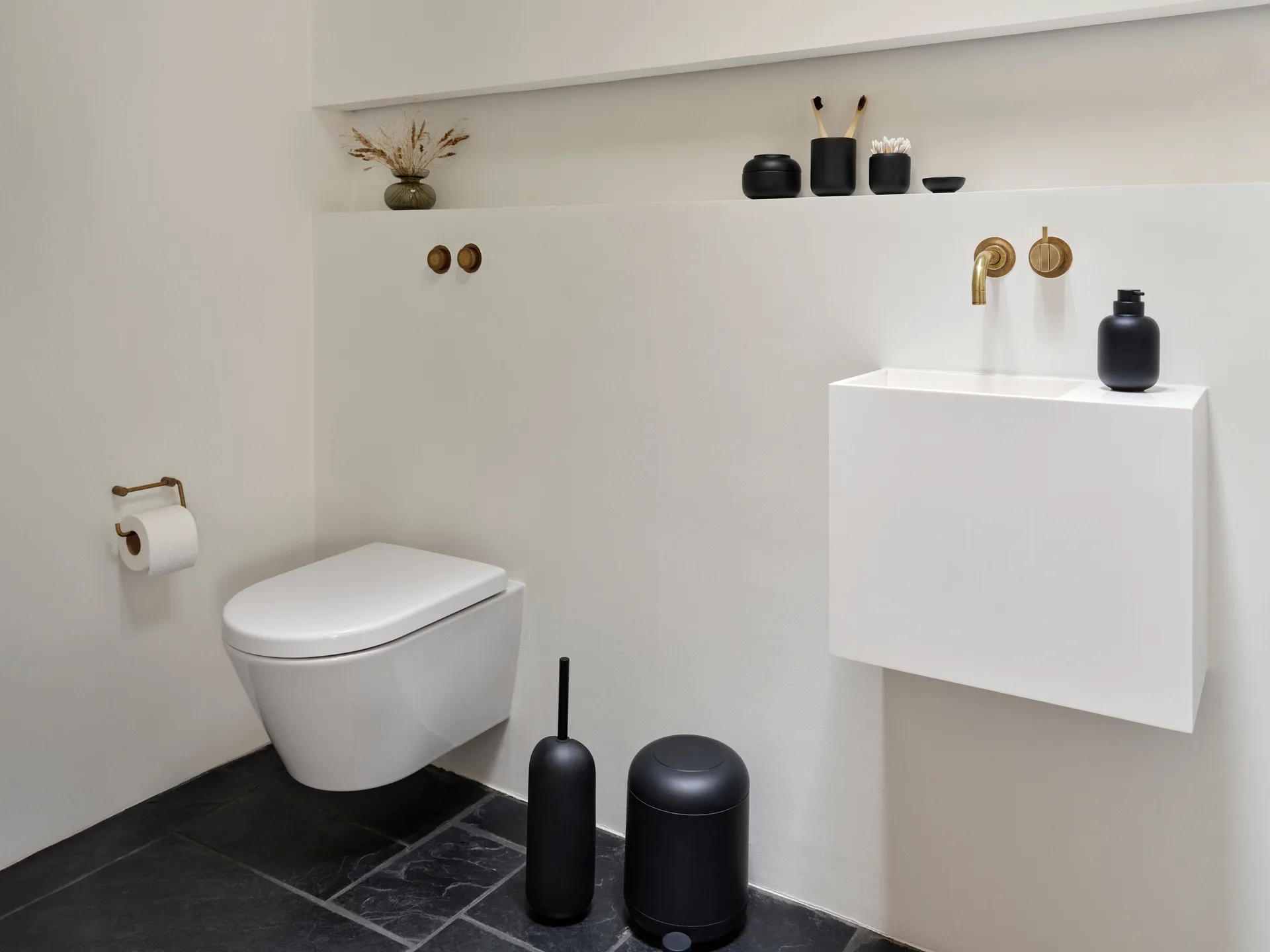 Sensu soap dispenser 30 cl, Black Zone Denmark