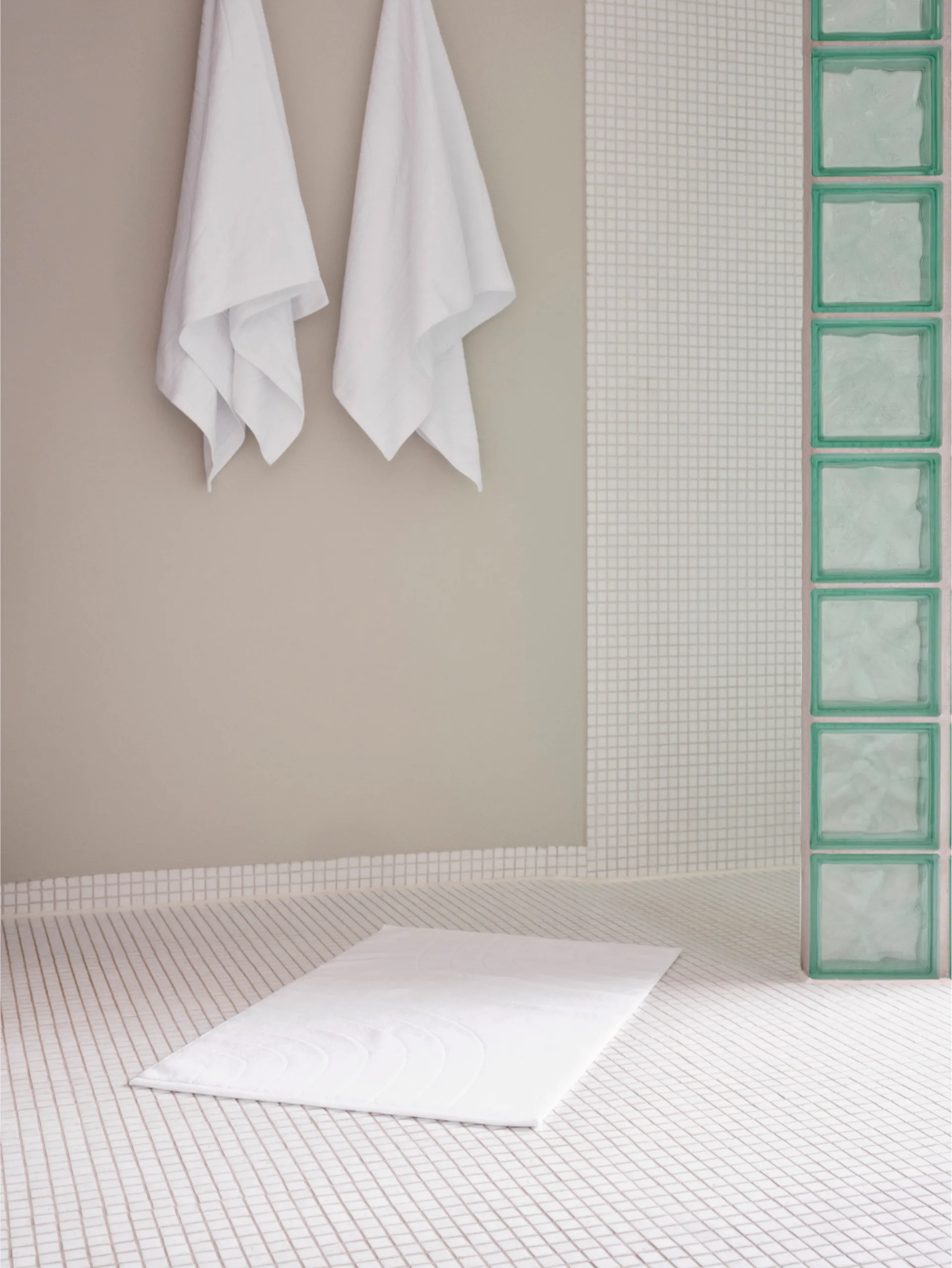 Time bath towel 70x140 cm, White Zone Denmark