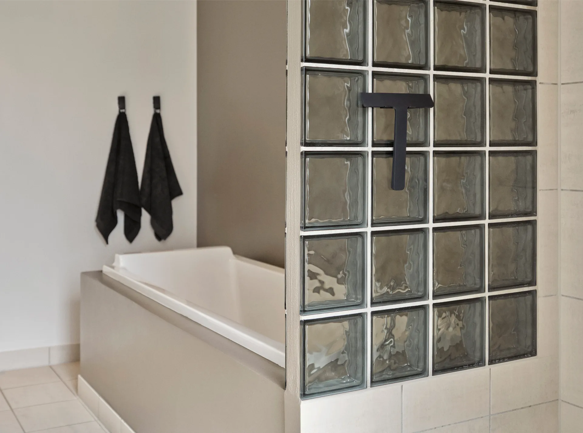 Ume hook, Black Zone Denmark