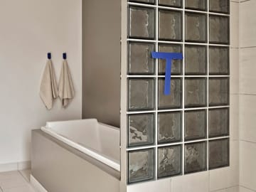 Ume scraper with holder - Indigo Blue - Zone Denmark